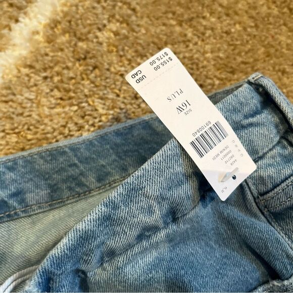 Good American Blue Flare & Wide Leg Jeans - Picture 4 of 6